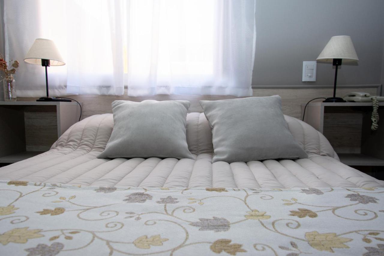Paseo Bolivar Hotel Азул Екстериор снимка