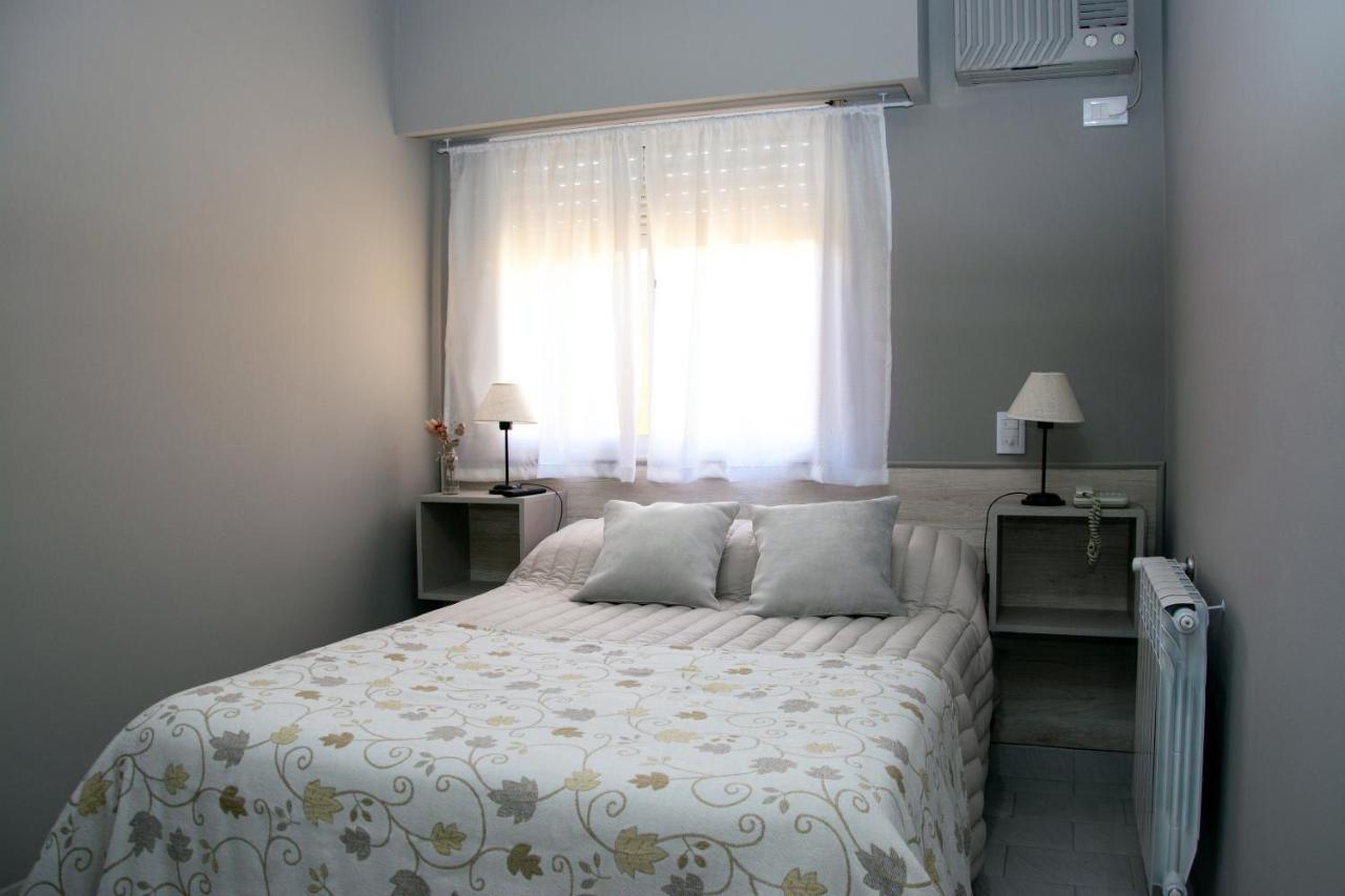Paseo Bolivar Hotel Азул Екстериор снимка